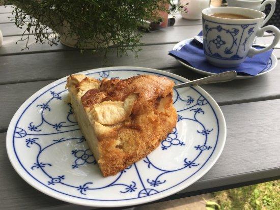 Nadjas kleiner Kuchen- und Kaffee-Garten